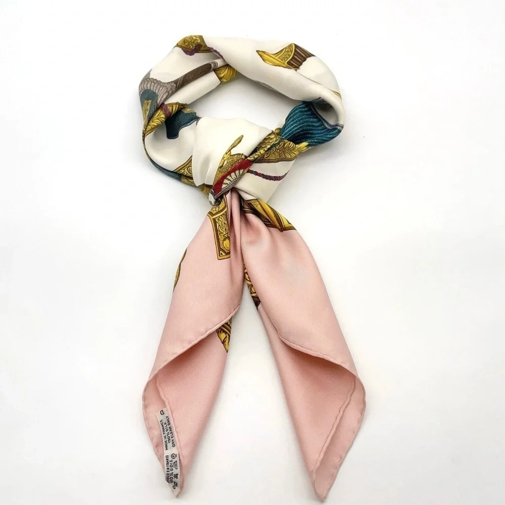 HERMES Vintage Rare Collectors Carre 90 “Grand Uniforme” 100% Silk Pink Scarf - Picture 12 of 15
